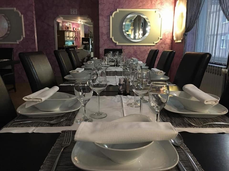 Domin Osijek Hotel Luaran gambar