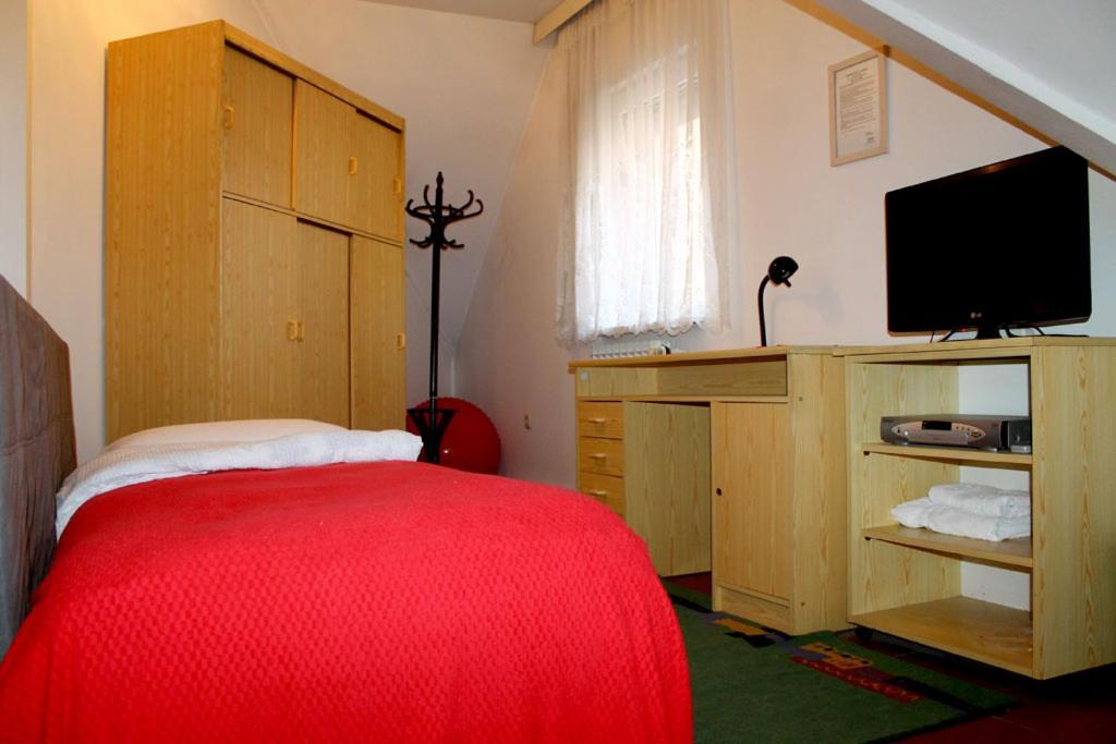 Domin Osijek Hotel Luaran gambar